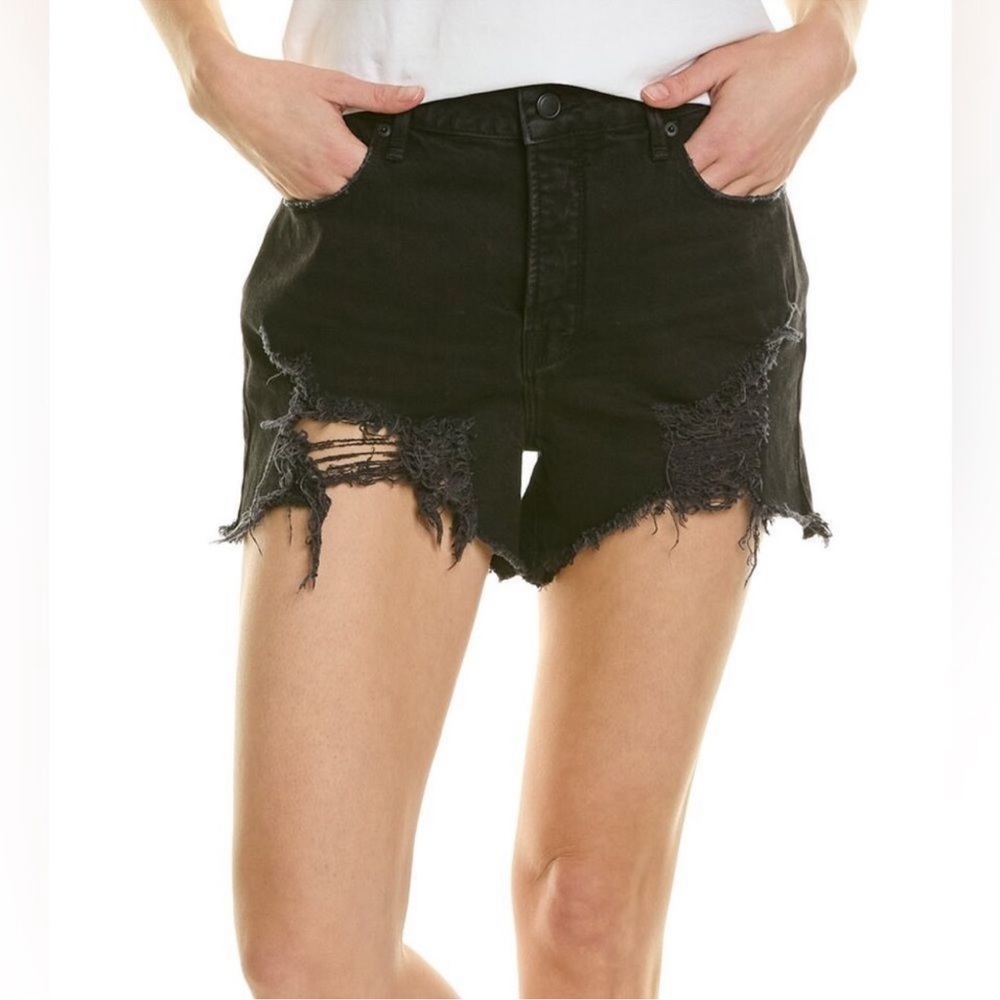 Good American plus size black denim shorts